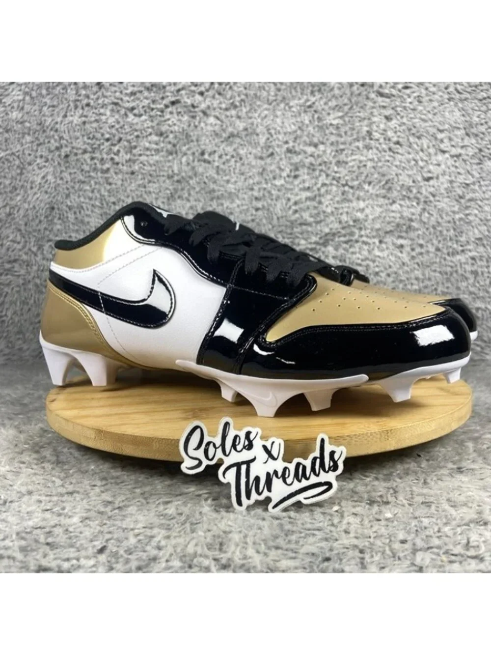 Air Jordan 1 Low TD Football Patent Gold Toe Size 10 Men FJ6245-701
